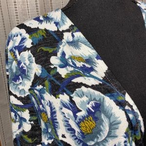 LuLaRoe XL Sarah Blue Floral